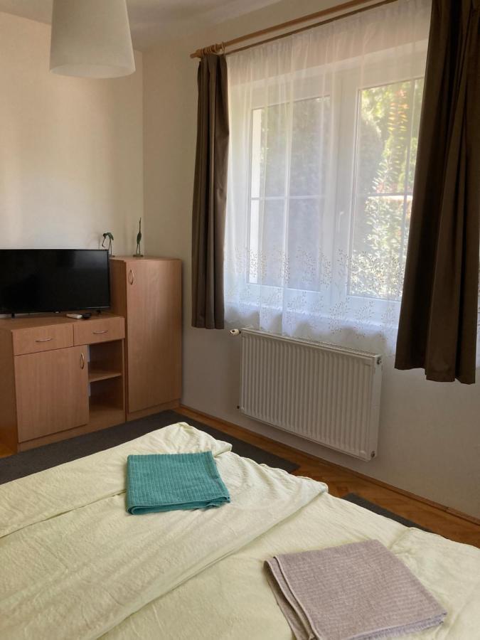 Kuenszler Apartmanhaz Zamárdi Exterior photo