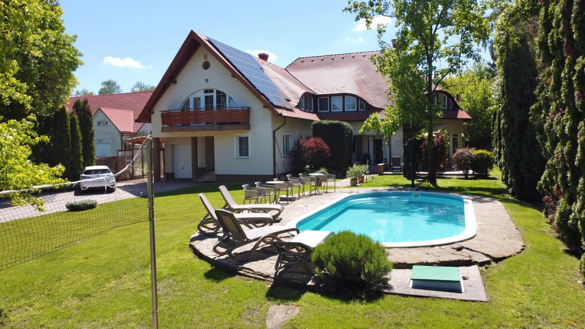 Kuenszler Apartmanhaz Zamárdi Exterior photo